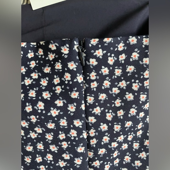 NWT French Connection Aura Ditsy Whisper Ruffle Dress 6 - Picture 5 of 6